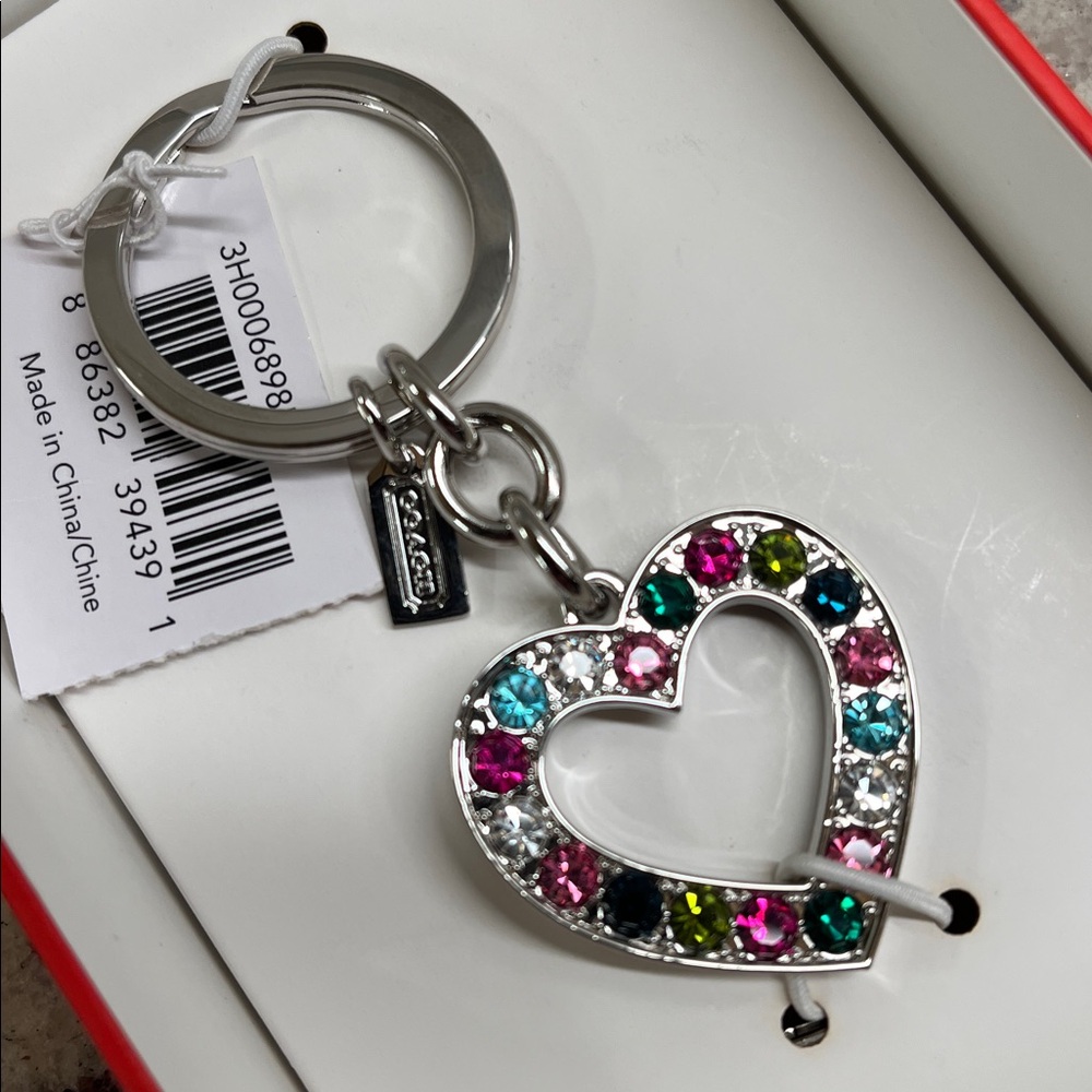 Coach Gemstone Open Heart Key Fob NWT in Box - Picture 3 of 5